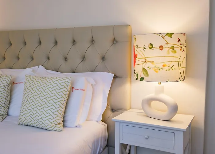 Villa Seafront Unit 2 *