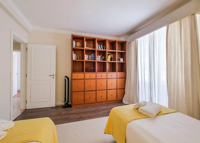 Seafront Unit 2 Villa