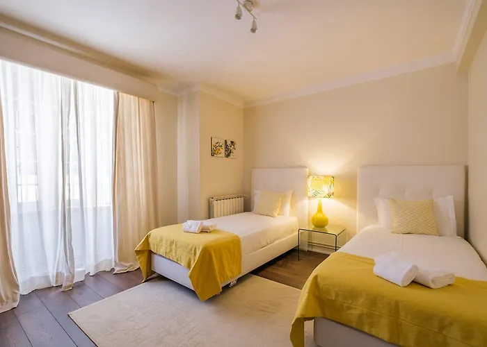 Seafront Unit 2 Villa *