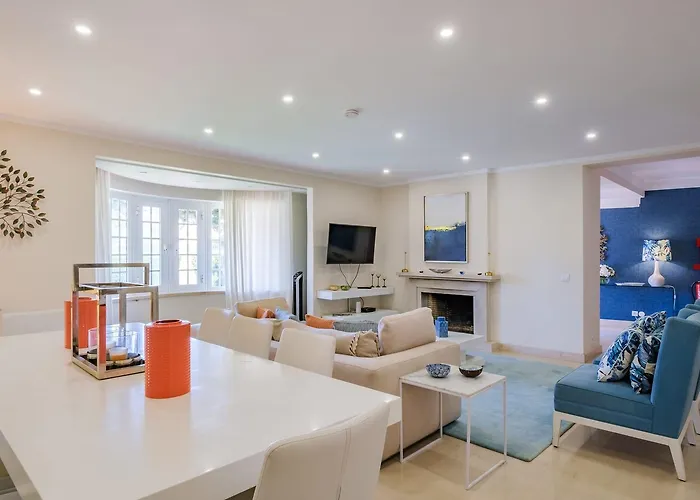Villa Seafront Unit 2 Cascais