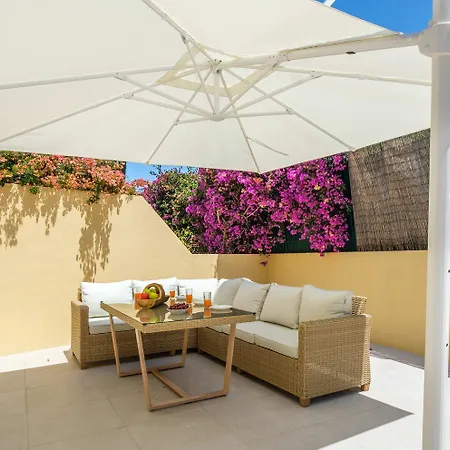 Seafront Unit 2 Villa *