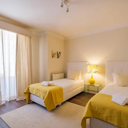 Seafront Unit 2 Villa *