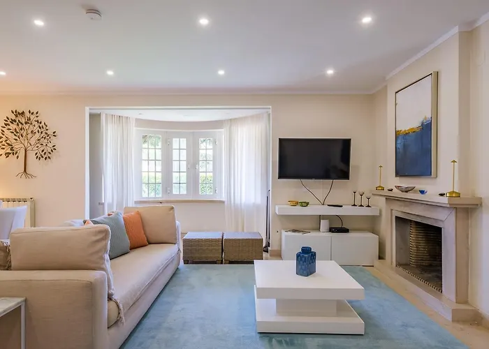 Vila Seafront Unit 2 *