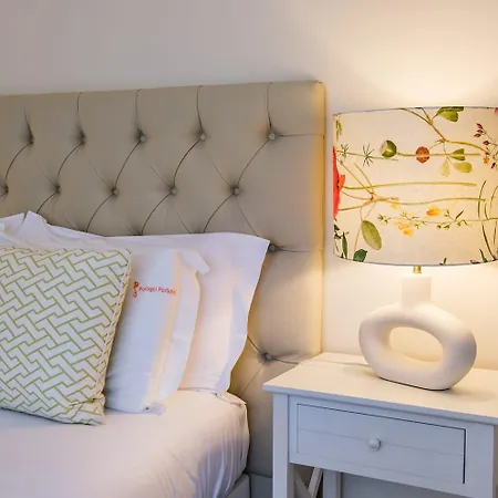 Villa Seafront Unit 2 *