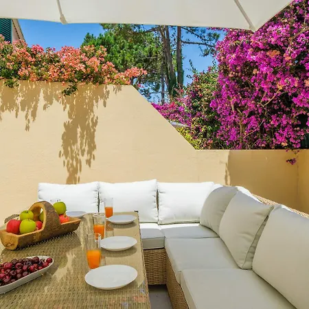 Villa Seafront Unit 2 *